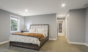 9 Woodlawn Ave, Billerica, MA 01821