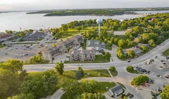 213 HWY 71 204, Arnolds Park, IA 51331