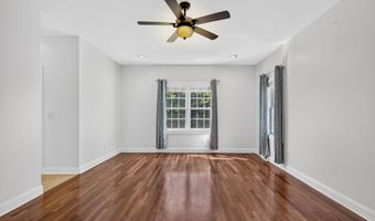 5 Normandy Sq, Guilderland, NY 12009