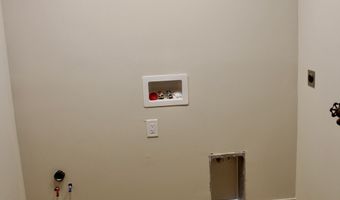 610 S 800 E, Centerville, UT 84014