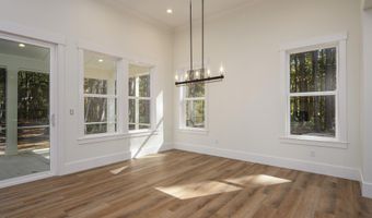 15 Woods Ln, Beaufort, SC 29907