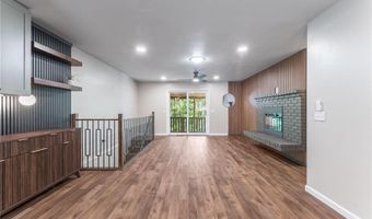 4 Gretchen Ln, Bella Vista, AR 72715