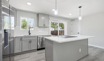1035 6th St, Berthoud, CO 80513