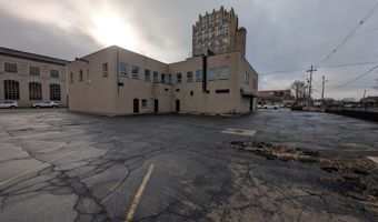 100 W 11th St, Anderson, IN 46016