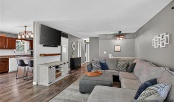 1802 Oak Knoll Dr NE, Alexandria, MN 56308