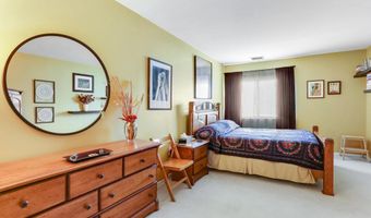 12203 ACADEMY Way 13, Rockville, MD 20852