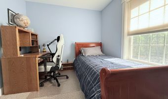 134 Pine Ledge Rd, Bangor, ME 04401