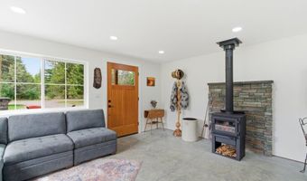 92 Bluebird Ln, Clark Fork, ID 83811