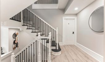 1339 WHEATSHEAF Ln, Abington, PA 19001