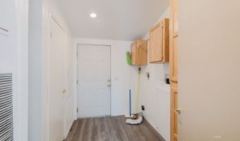 222 8th St, Carlin, NV 89822