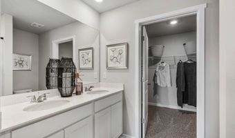 1027 34TH St SE, Altoona, IA 50009