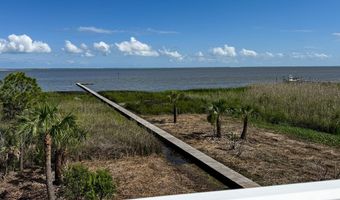 146 Bay Ave, Apalachicola, FL 32320