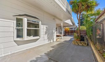 320 Cliff Dr, Aptos, CA 95003