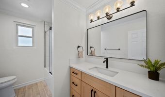 30729 Lakefront Dr, Agoura Hills, CA 91301