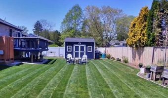70 Pettee Ave, North Kingstown, RI 02852