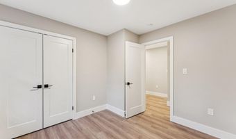 2308 CREEK Dr, Alexandria, VA 22308