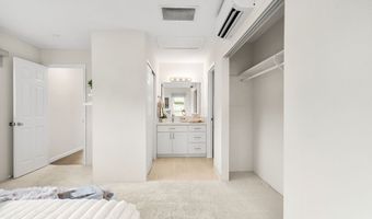 98-2033 Pahiolo St, Aiea, HI 96701