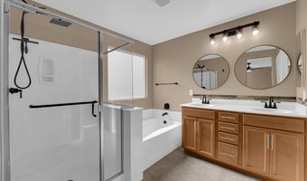 915 Harbor Ave, Henderson, NV 89002