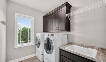 5400 Windrose Ln, Ames, IA 50014
