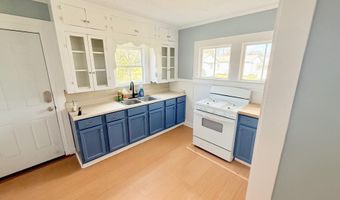 210 5th St, Abbeville, LA 70510