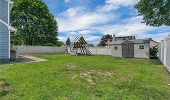 35 Pleasant View Dr, North Providence, RI 02904