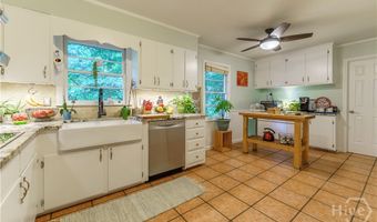 759 Riverhill Dr, Athens, GA 30606