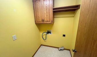 2231 SE Crystal Ave, Aberdeen, SD 57401