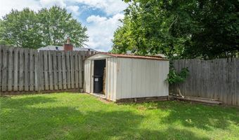 2105 Brookhaven Dr, Alma, AR 72921