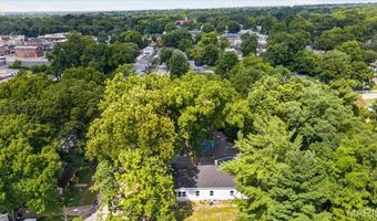 2720 Walnut St, Alton, IL 62002