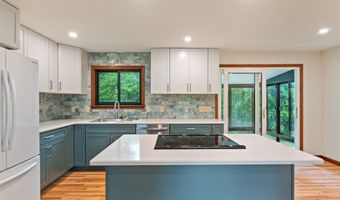 15 Spring Hollow Ln, Barre, VT 05641