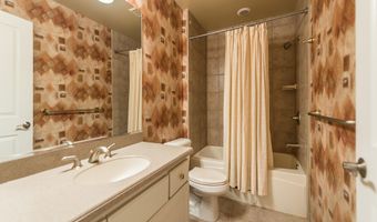 5401 Pinnacle Ct, Ann Arbor, MI 48108