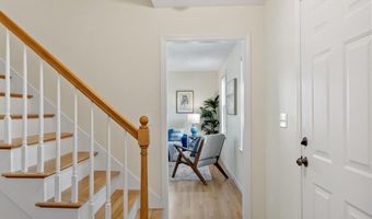 5 Westside Dr, Acton, MA 01720
