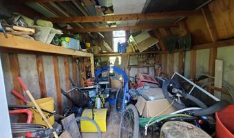 649 A St, Arapaho, OK 73620