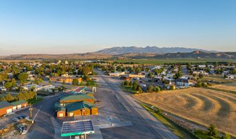 228 Big Timber Loop, Big Timber, MT 59011
