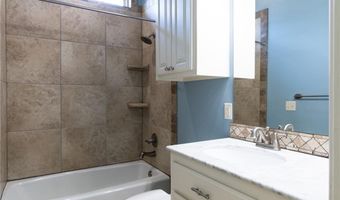 1611 NE Chapel Hill Dr, Bentonville, AR 72712