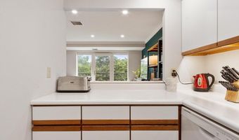 1 Watermill Pl 425, Arlington, MA 02476