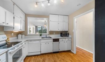 624 15TH St S 1, Arlington, VA 22202