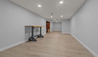 1920 E FRANCES St, Appleton, WI 54911