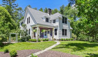 140 Library Ln, Banner Elk, NC 28604