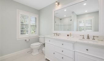 10 Linden Gate Ln, Newport, RI 02840