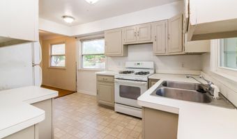 1420 Hatcher Cres, Ann Arbor, MI 48103