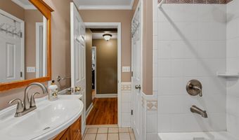 6 Biret Dr, Airmont, NY 10952