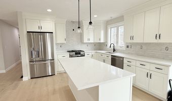 3 Memory Ln, Billerica, MA 01821