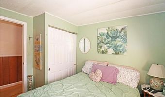 56 Bayview Pkwy, Middletown, RI 02842