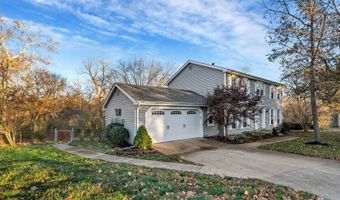 279 Oakleigh Woods Dr, Ballwin, MO 63011