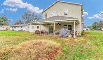 510 N Locust St, Arcola, IL 61910