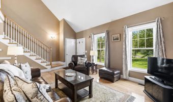 32 Peacock Brook Ln, Amherst, NH 03031