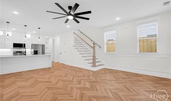 904 E 33rd St, Savannah, GA 31401
