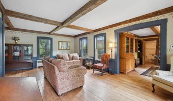 37 High St, Bradford, NH 03221