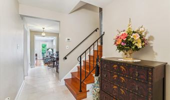 8710 LOWELL St, Bethesda, MD 20817